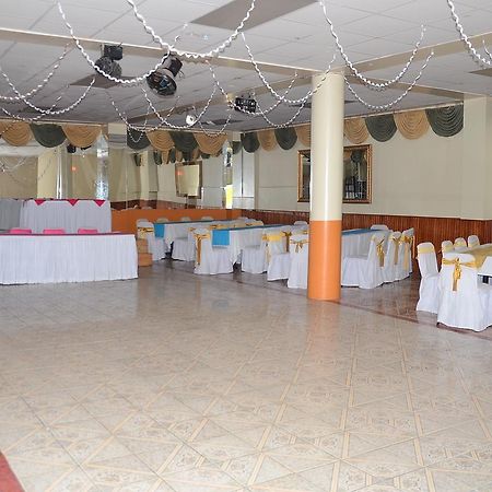 Hotel Real Madrid Riobamba Ngoại thất bức ảnh