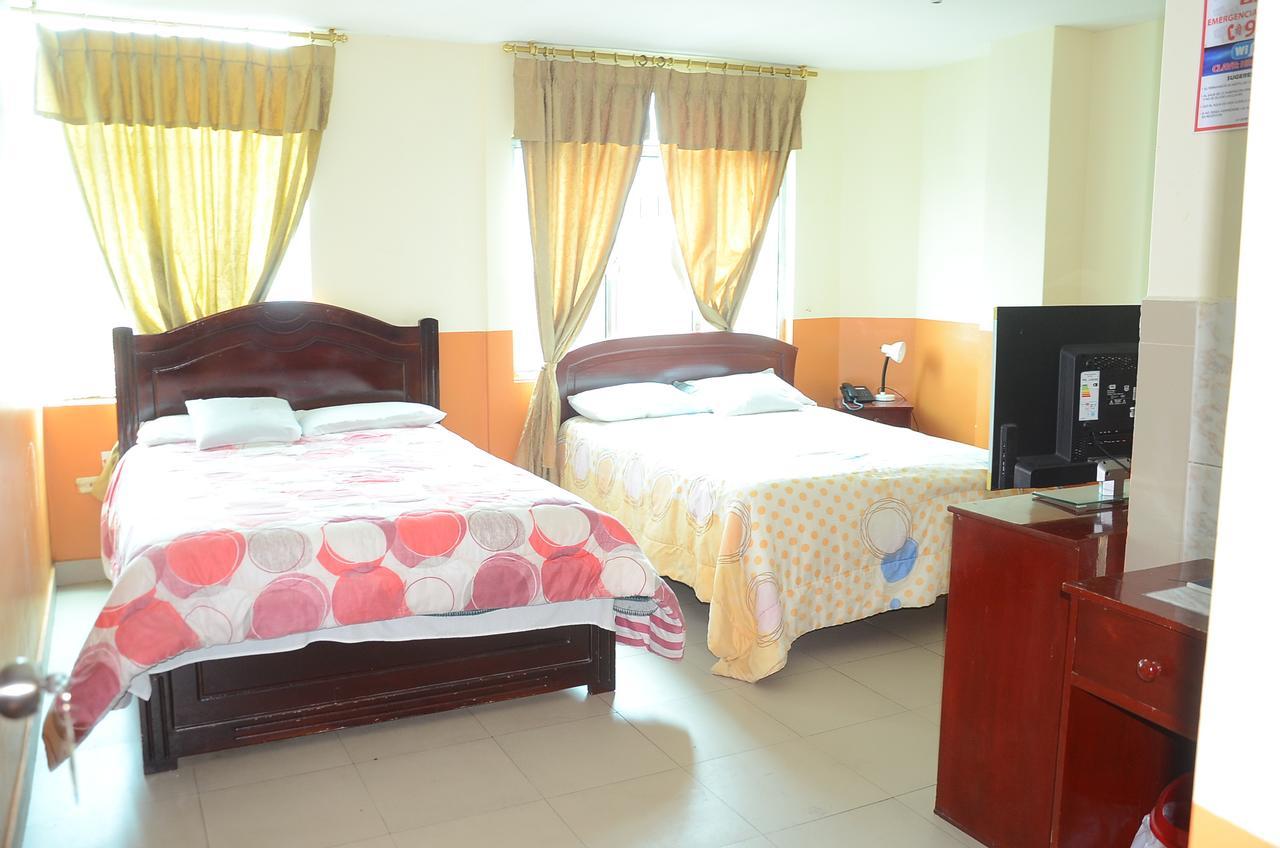 Hotel Real Madrid Riobamba Ngoại thất bức ảnh