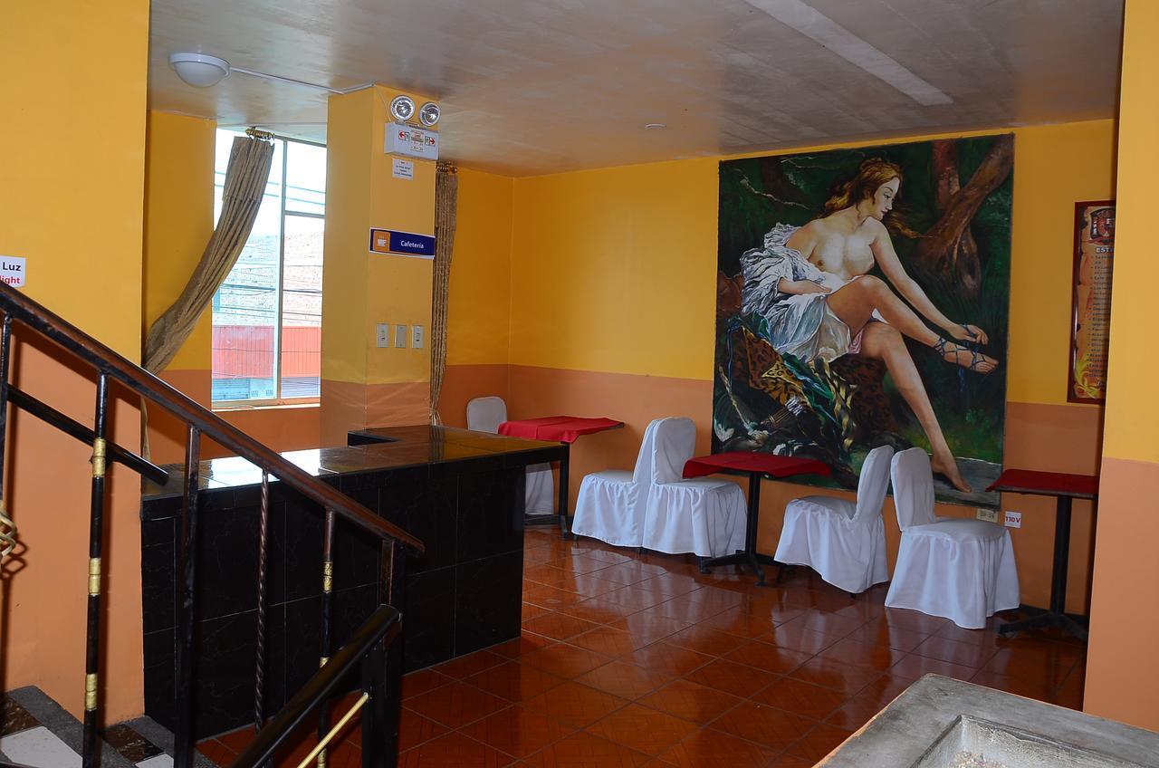 Hotel Real Madrid Riobamba Ngoại thất bức ảnh
