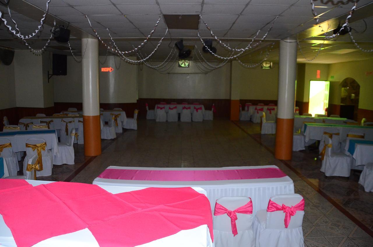 Hotel Real Madrid Riobamba Ngoại thất bức ảnh