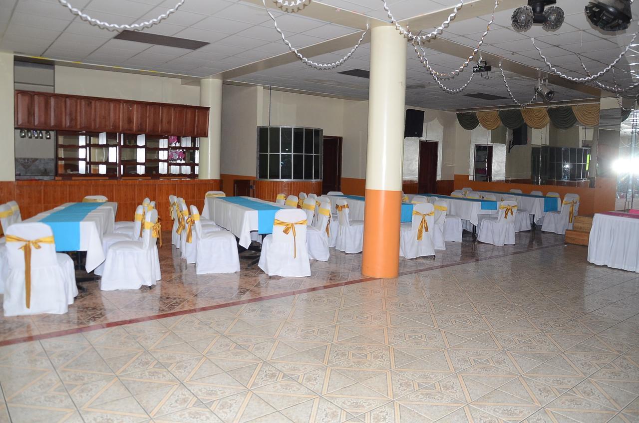 Hotel Real Madrid Riobamba Ngoại thất bức ảnh